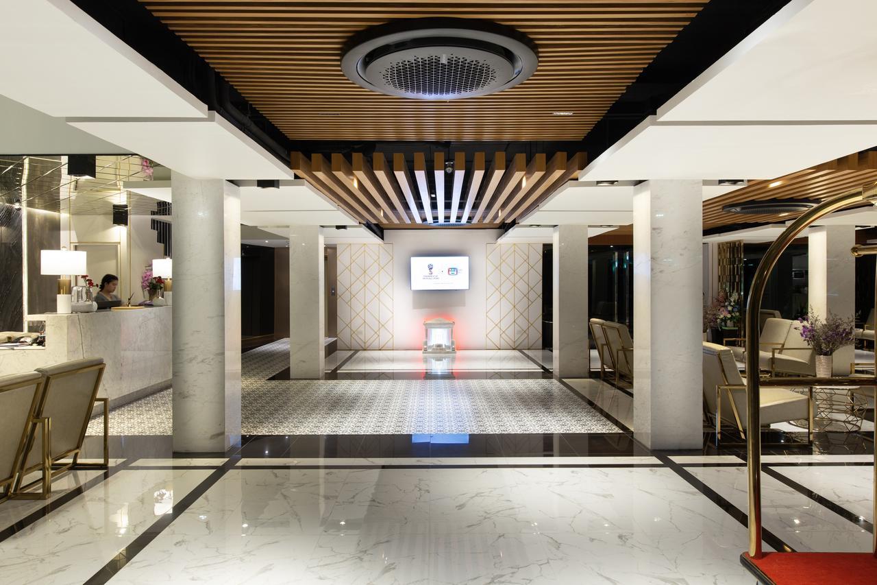 Holatel Hotell Phitsanulok Exteriör bild